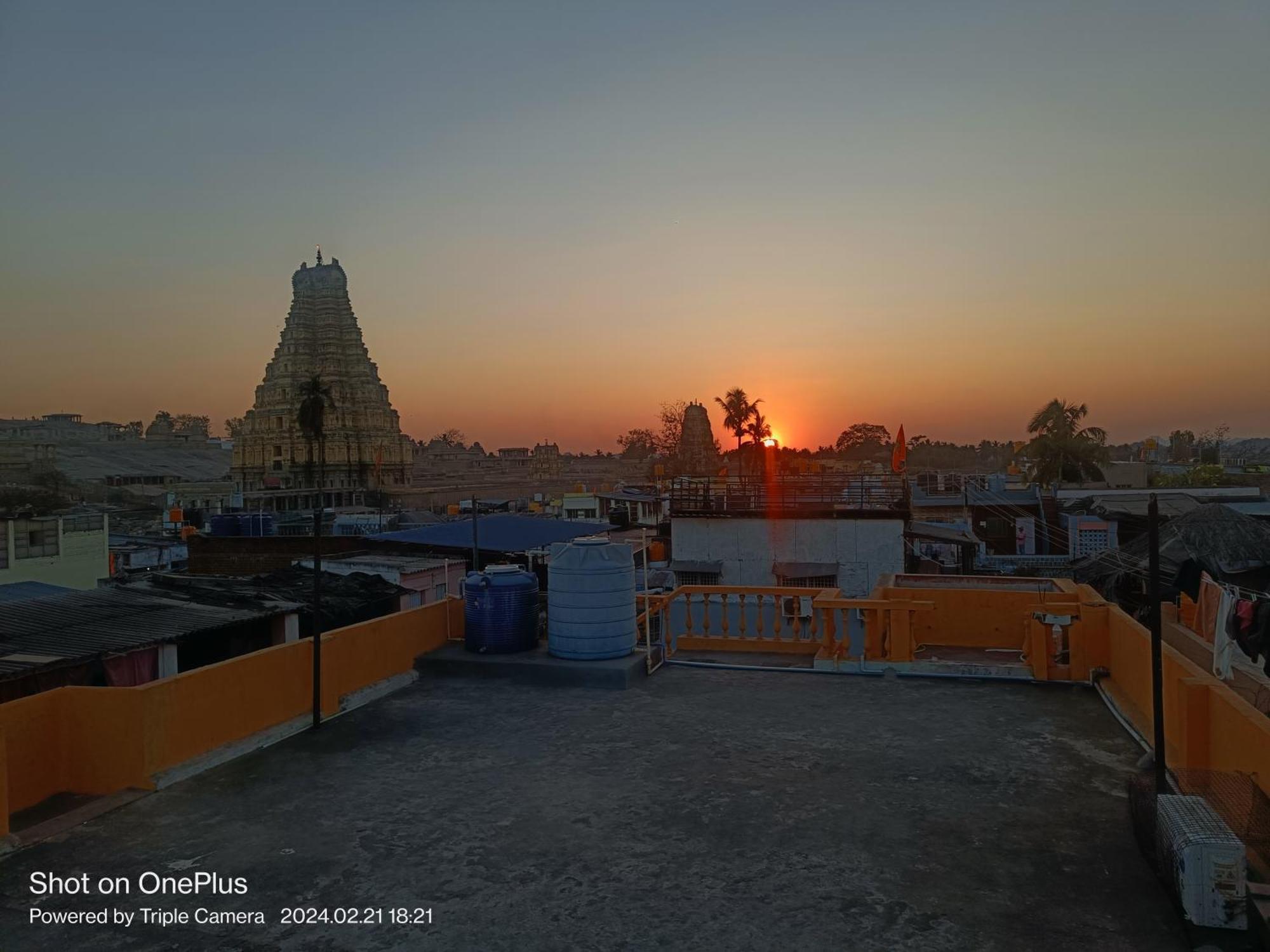 Vicky'S Home Stay Hampi Esterno foto